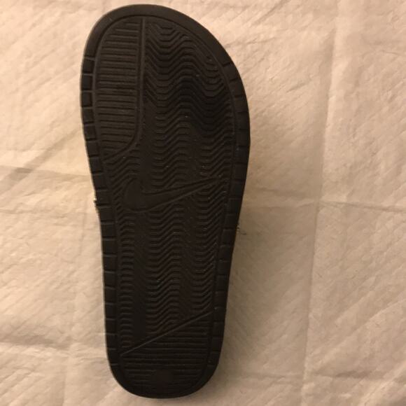 Nike Bead Embellished Slider. 7 - Picture 4 of 5